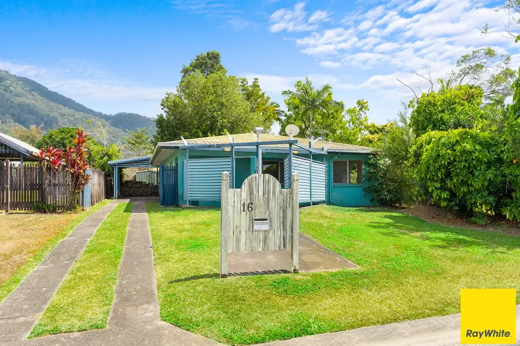 Manoora 2房  Entry-Level Opportunity - Renovator's Delight!