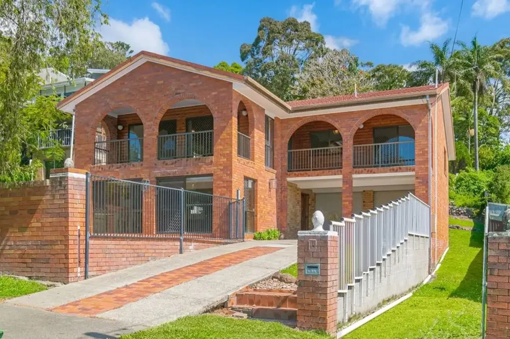 RENOVATED TWO STORY DUAL LIVING HOME IN THE HEART OF COOLANGATTA