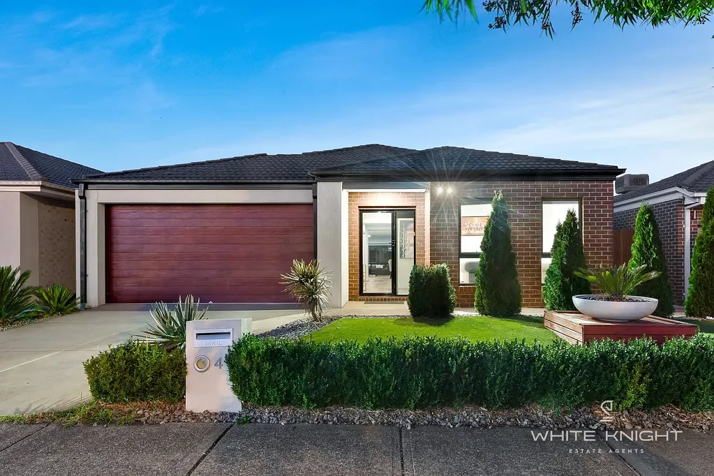 Fraser Rise 4 Bedroom YOUR STYLISH FAMILY HOME ON 448 SQ MTRS PRIME LAND!