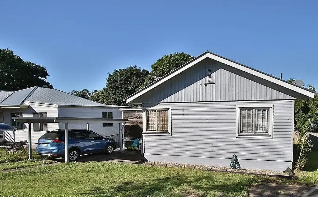 Charming 3-Bedroom Family Home in Convenient Location!