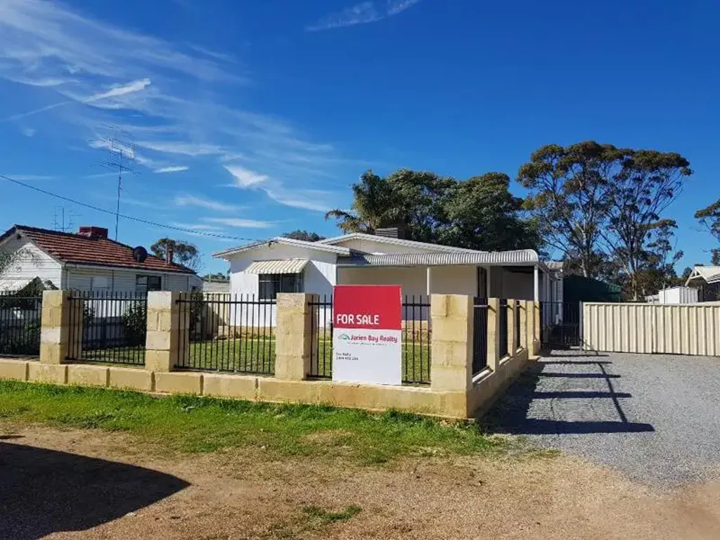 Moora 4房  UNDER CONTRACT by JURIEN BAY REALTY