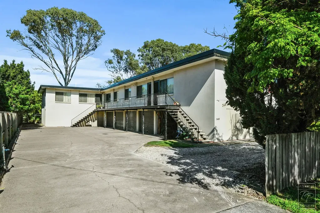 Zillmere 9कमरा Great Investment...Buy The Block!