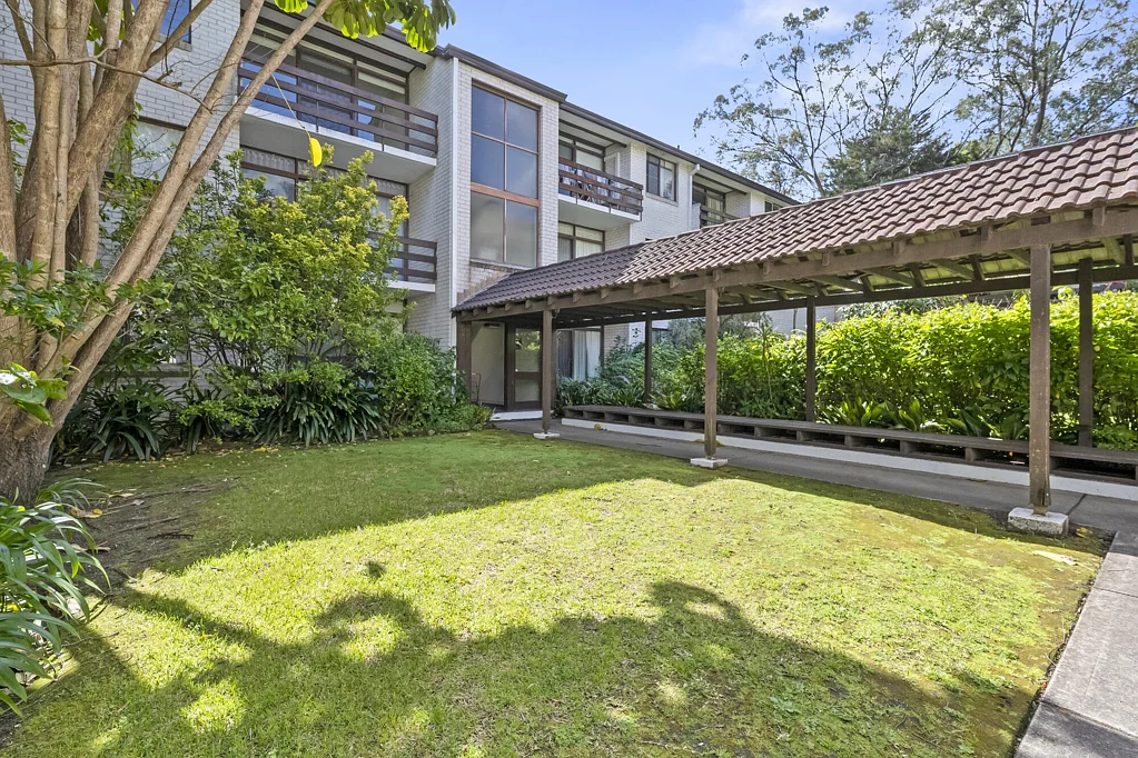 Hornsby 2Kwarto NEW LISTING - 2 Bedroom Top Floor Unit - Conveniently located