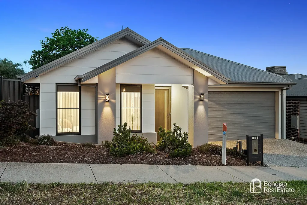 110 Lowndes Street, Kennington, VIC 3550