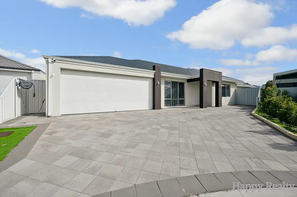Canning Vale 4房  Modern Smart Living with Theatre Room, High Ceilings & Granny Flat Potential