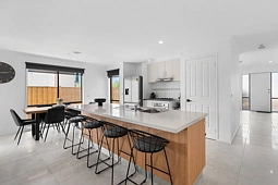 9 Spoonbill Close, Williams Landing