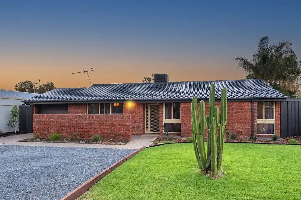 Updated 3 bedroom home , close to all amenities.