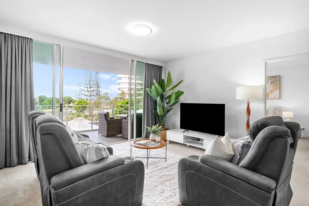 Coolangatta 2ਬੈੱਡਰੂਮ OPEN PLAN BEACHSIDE LIVING WITH PERFECT SEPARATION
