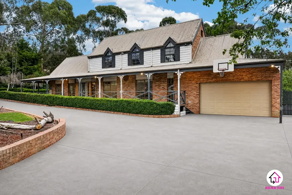 Wallan 4Zimmer LARGE HOME ON AN ACRE IN AN IDEAL POSITION