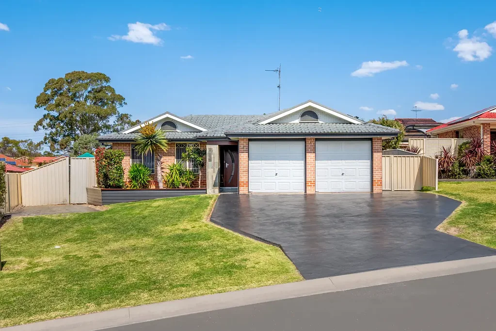 2 Naoi Place, Glenmore Park, NSW 2745