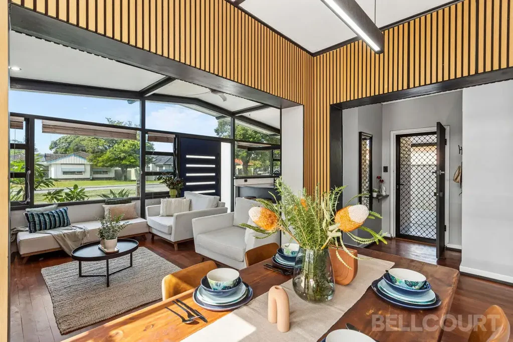 Dianella 3Habitaciones KICK BACK AND ENJOY THE RELAXED 60'S WARMTH OF THIS RETRO HOME