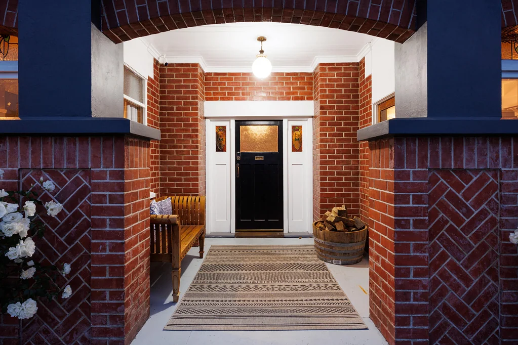 Palmerston North Central 3 Slaapkamer Affordable Craftsmanship & Stern Character
