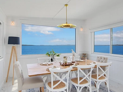Toukley 3બેડરૂમ SWEEPING PANORAMIC LAKE VIEWS from Swan Lake Cottage