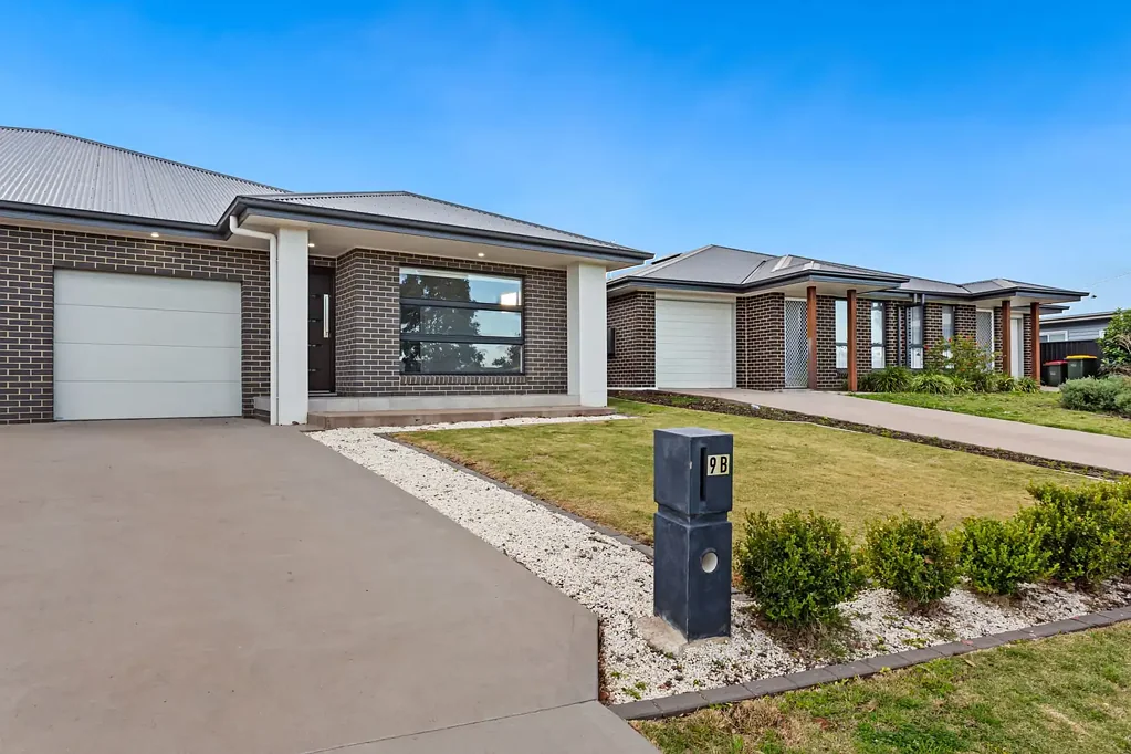 9B Brooklands Circuit, Goulburn, NSW 2580