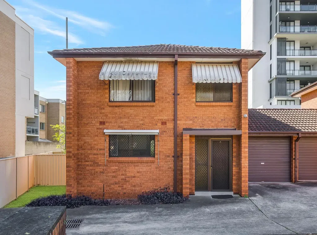 Campbelltown 2 Slaapkamer Centrally located, minutes from everything Campbelltown has to offer!