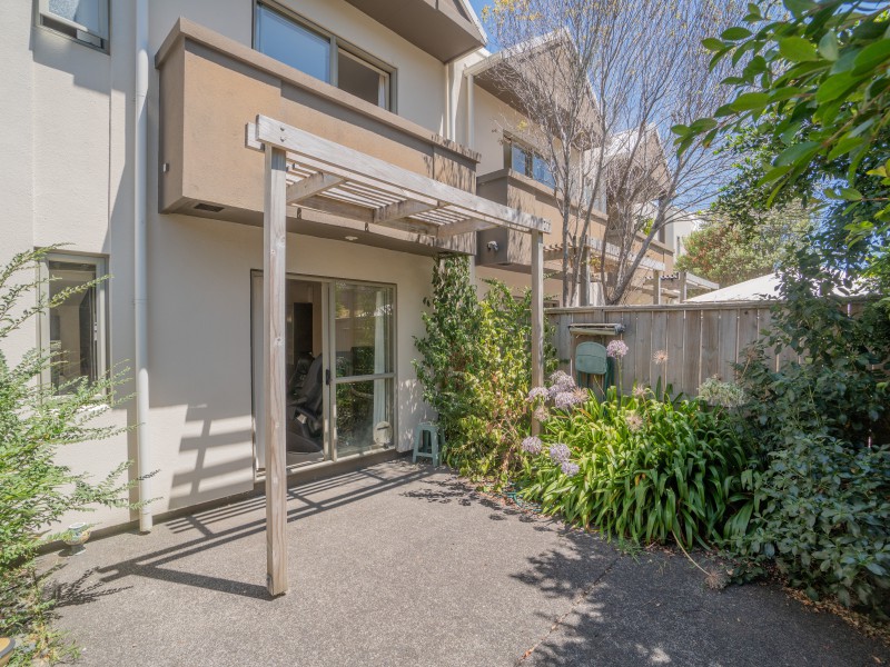 13/21 Hunters Park Drive, Three Kings, Auckland, 2 Schlafzimmer, 1 Badezimmer