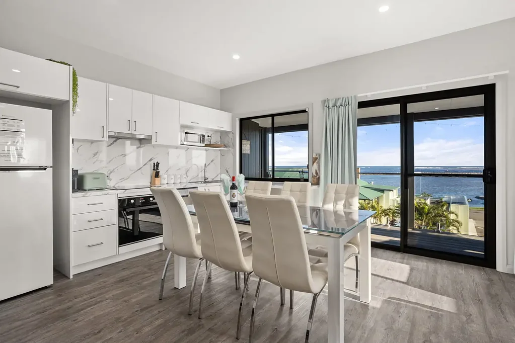 Harrington 7Zimmer COASTAL DREAM- 3 SEPERATE APARTMENTS!