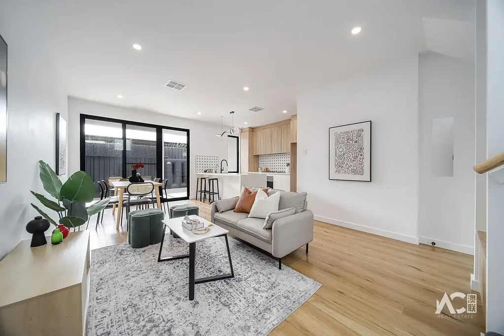 Tranmere 3 Slaapkamer Modern Family Living at Prime Location