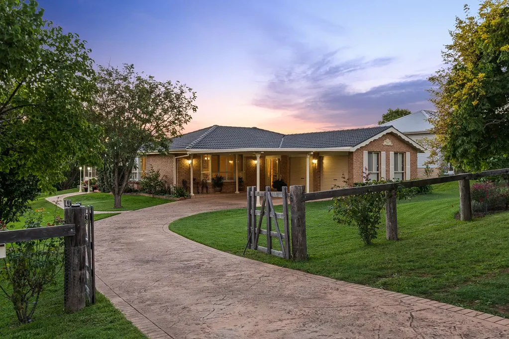 4 Stanstead Close, Scone, NSW 2337