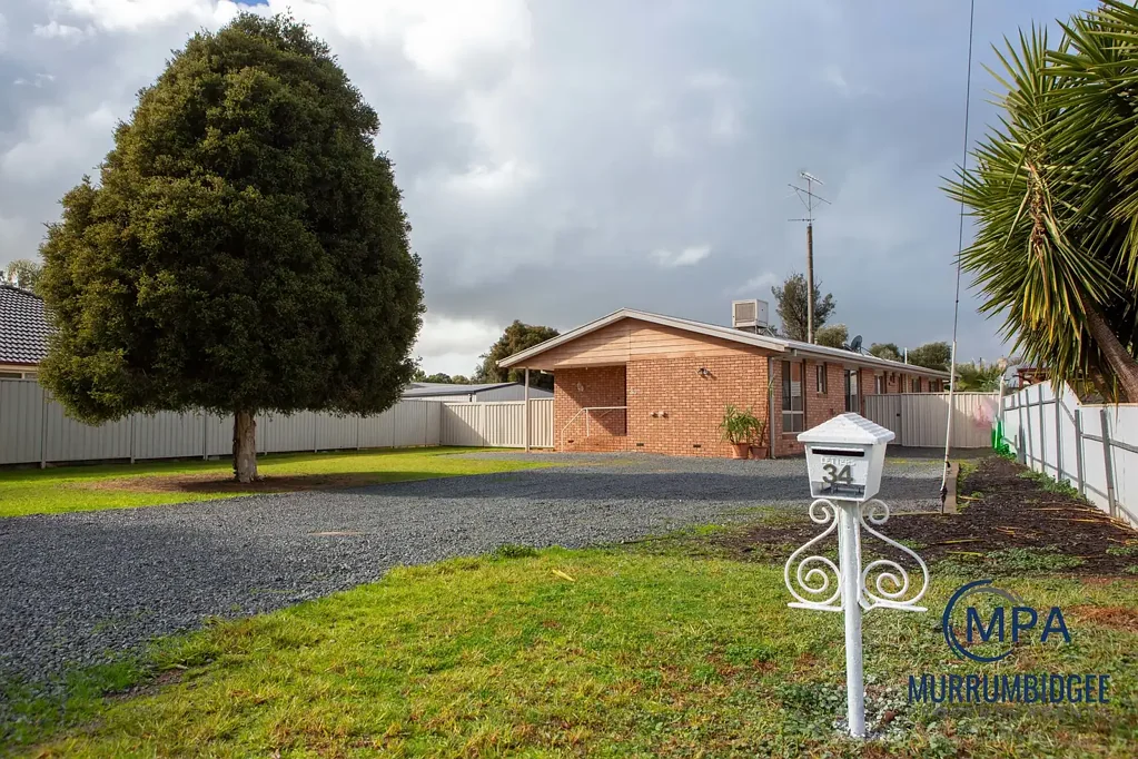 Leeton 4ਬੈੱਡਰੂਮ Comfort, Space & Potential in a Peaceful Setting