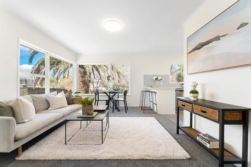 Sunnynook 2Kwarto Move-In Ready & Minutes from Everything!