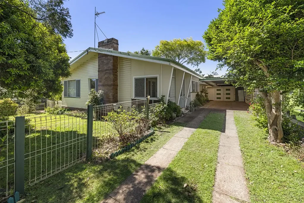 Rangeville 4Zimmer Character, Space & Endless Potential in a Prime Rangeville Pocket