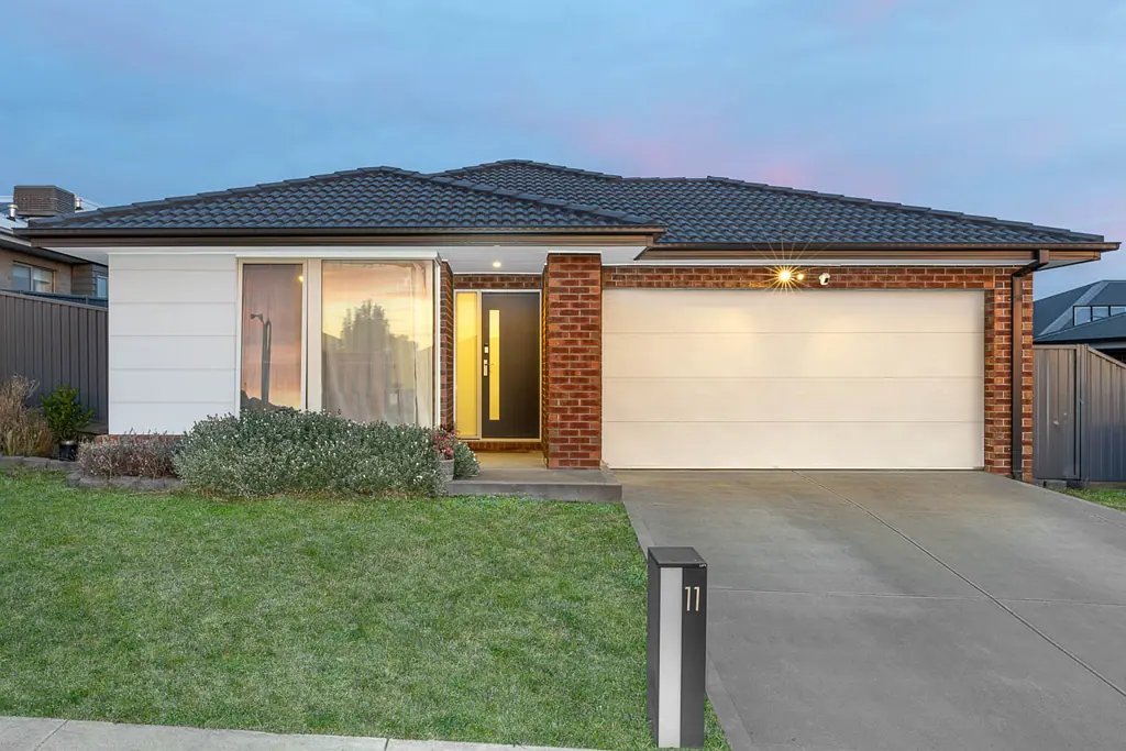 11 Longford Road, Alfredton, VIC 3350
