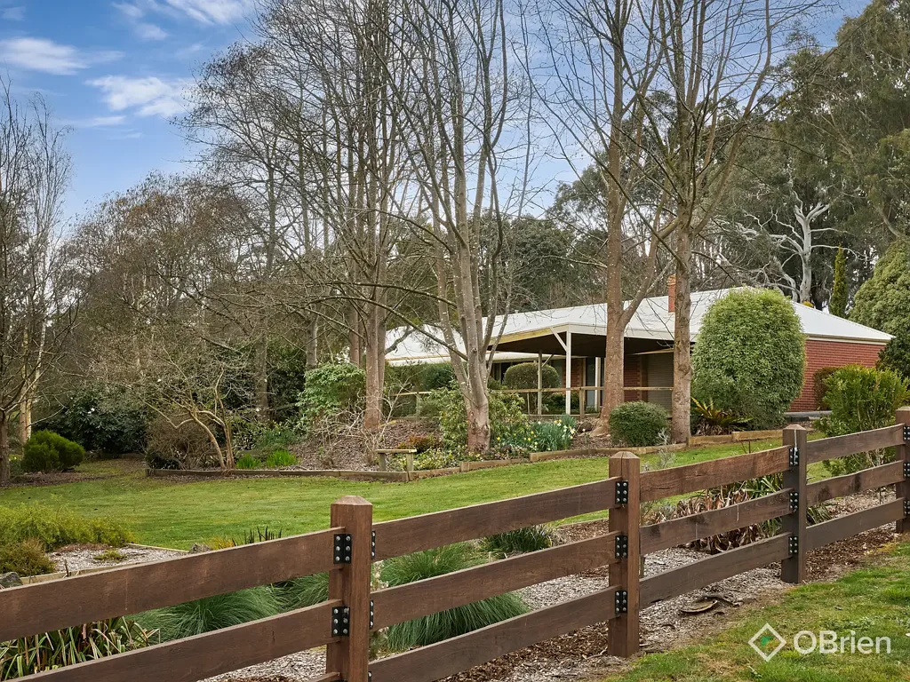 Warragul 4房  Your Private Entertainer's Haven with Room to Roam