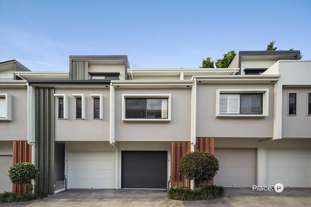 Manly West 4ਬੈੱਡਰੂਮ Parkside Peace and Effortless Living in Summerfield Terrace Homes