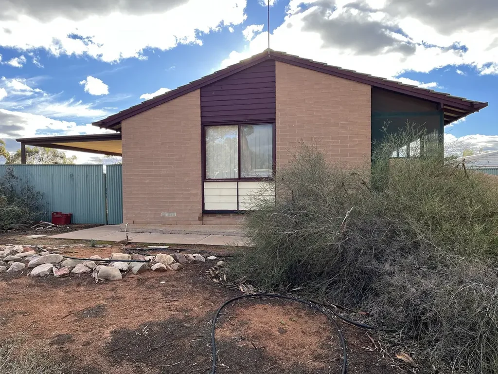 2 Richardson Crescent, Port Augusta West