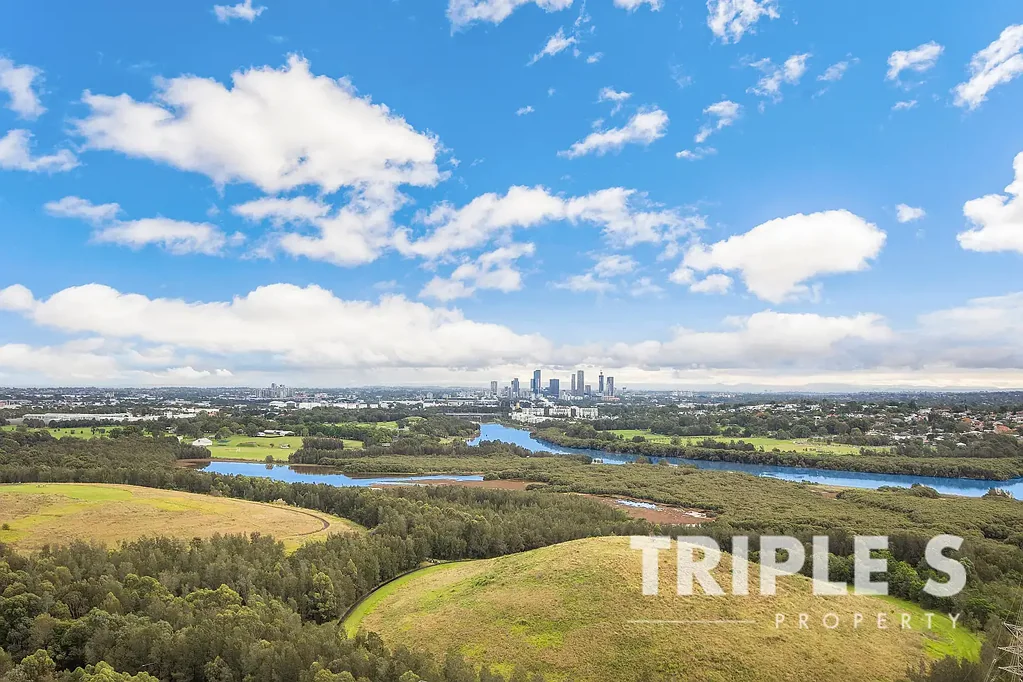 Wentworth Point 2Moenga Breathtaking water view |West and east facing |2 bedroom + sunroom to be as media room | Walk-in laundry