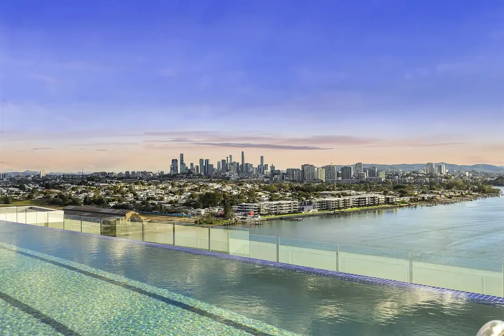 Hamilton 2房 河景奢居 东向采光 豪华设施 便捷交通 优质建材 Sun-drenched Easterly River Views