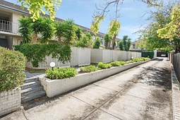 12/35 Collins Street, Mentone