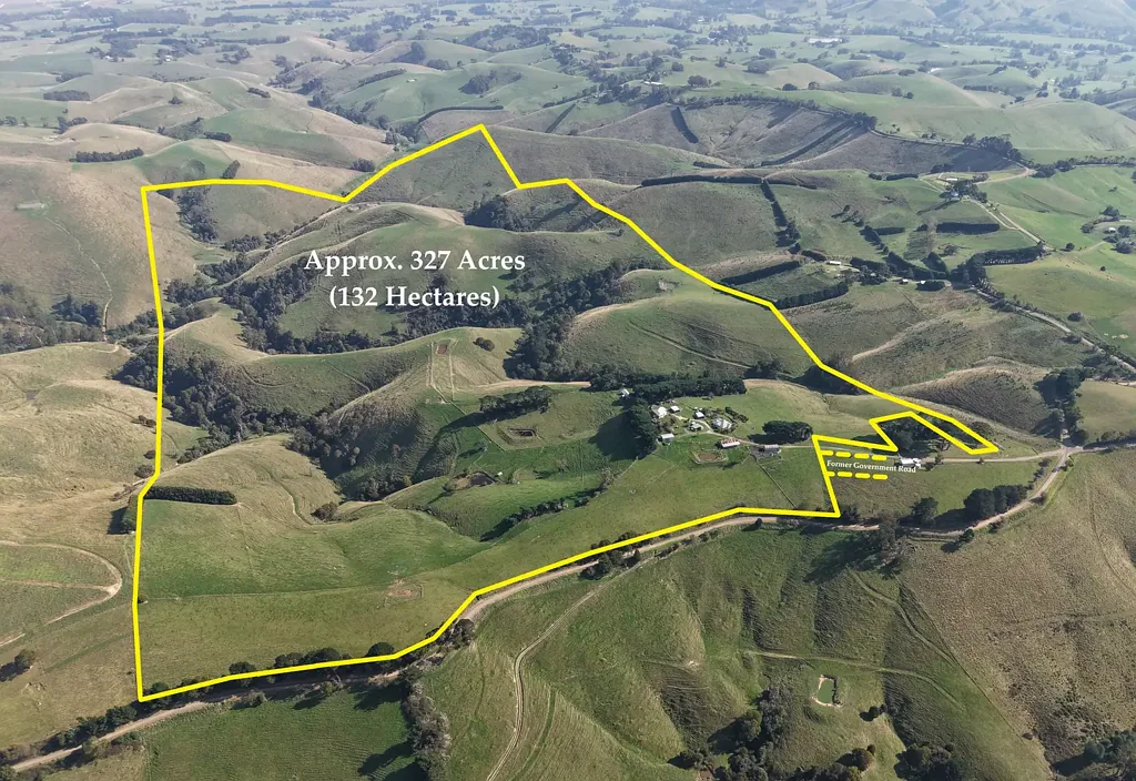 Dumbalk North  327 ACRES, TWO HOMES, PANORAMIC VIEWS!