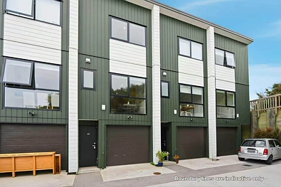 Stanmore Bay 3 Bedroom Family & Investor Gem: 3 Bedrooms, 3 Ensuites!