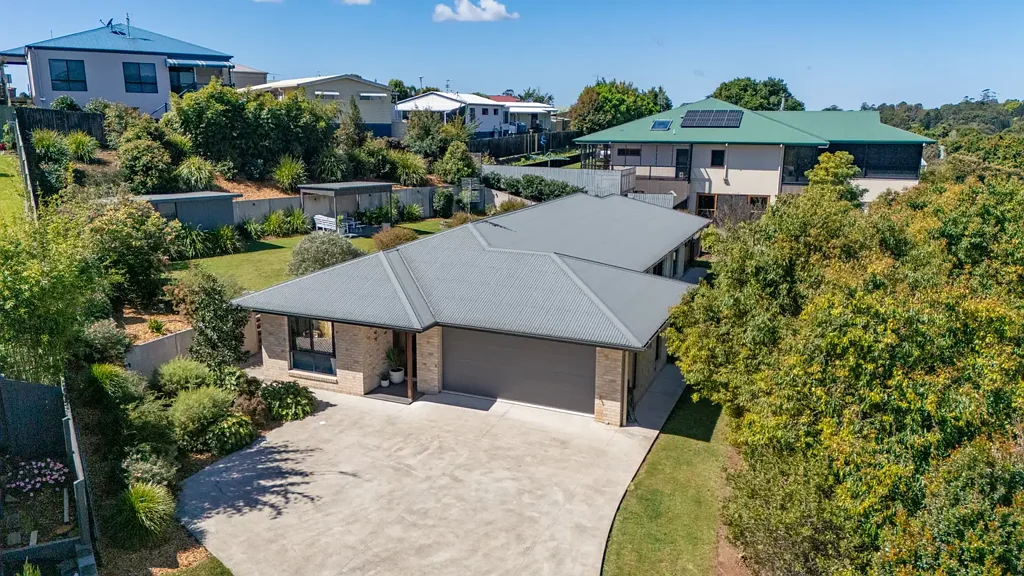 Maleny 4બેડરૂમ "Beautifully Presented, Perfectly Positioned, Completely Move-In Ready"
