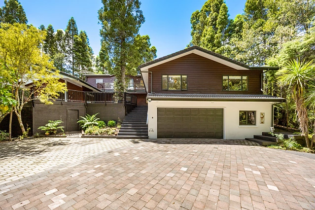 33 Treetops Way, Bayview, North Shore City