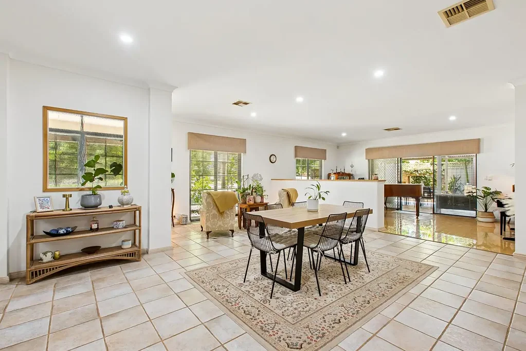 Baldivis 4Kwarto Grand Living with a Scenic Outlook