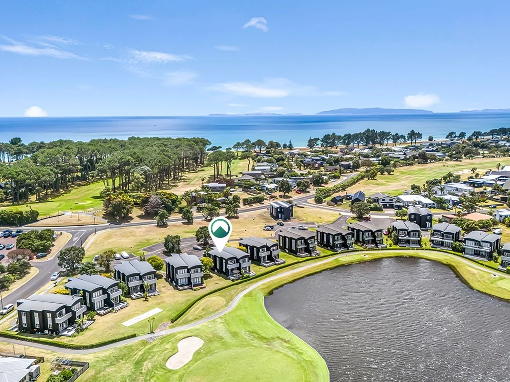 Matarangi 3 Slaapkamer Fully Furnished Lakeside Villa!