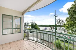 2/159 Bradman Avenue, Maroochydore