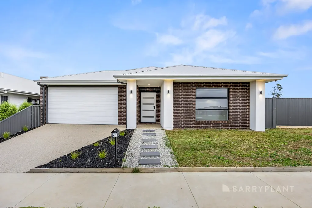 21 Lakeland Drive, Lucas, VIC 3350
