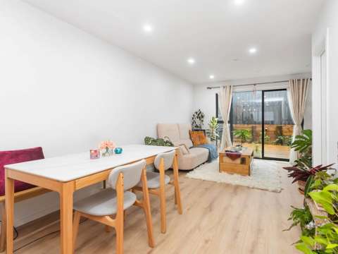 Spacious 2 Bedroom Townhouse