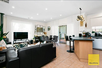 लिविंग रूम - 2 Mickleton Grove, Point Cook, VIC 3030