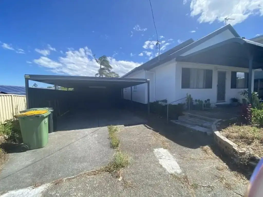 Southport 3कमरा Prime Investment: 3 bedroom house in Southport CBD
Janine 0419534436