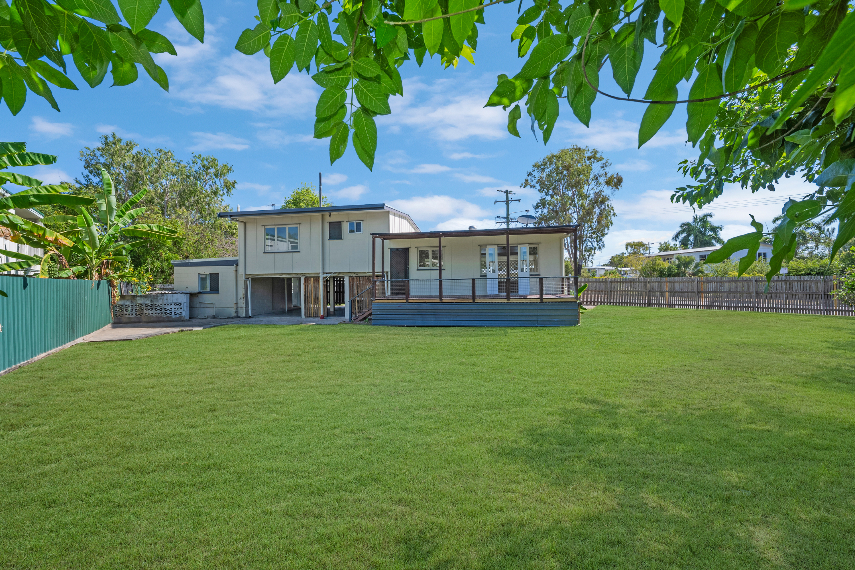 19 LINDEMAN AV, CRANBROOK QLD 4814, 0 habitaciones, 0 baños, House