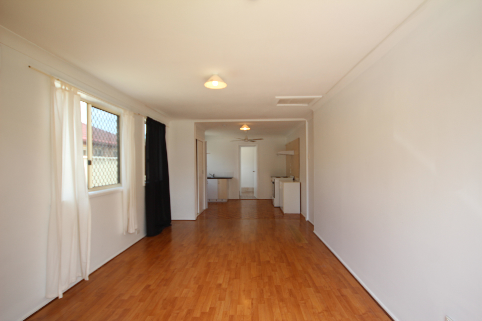 53 CHITTAWAY RD, CHITTAWAY BAY NSW 2261, 0房, 0浴, Studio