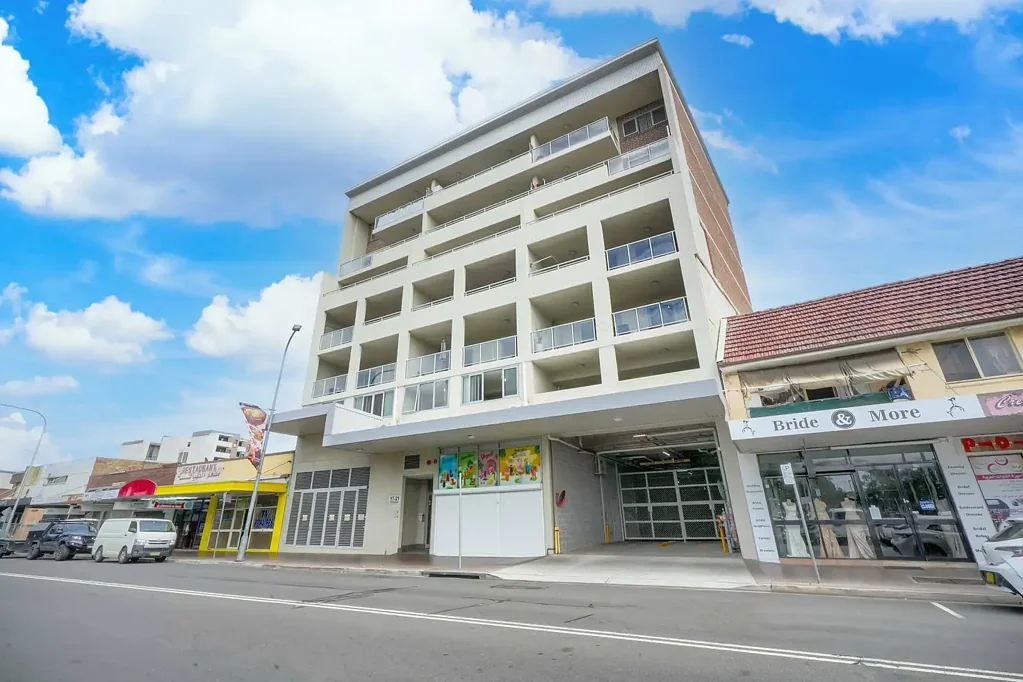 Fairfield 2房 优越地段 Fairfield中心 双卧室雅致公寓 高端电器 海滨生活 安全社区 便捷交通 精致生活体验 即将开放参观！ Located in the heart of Fairfield