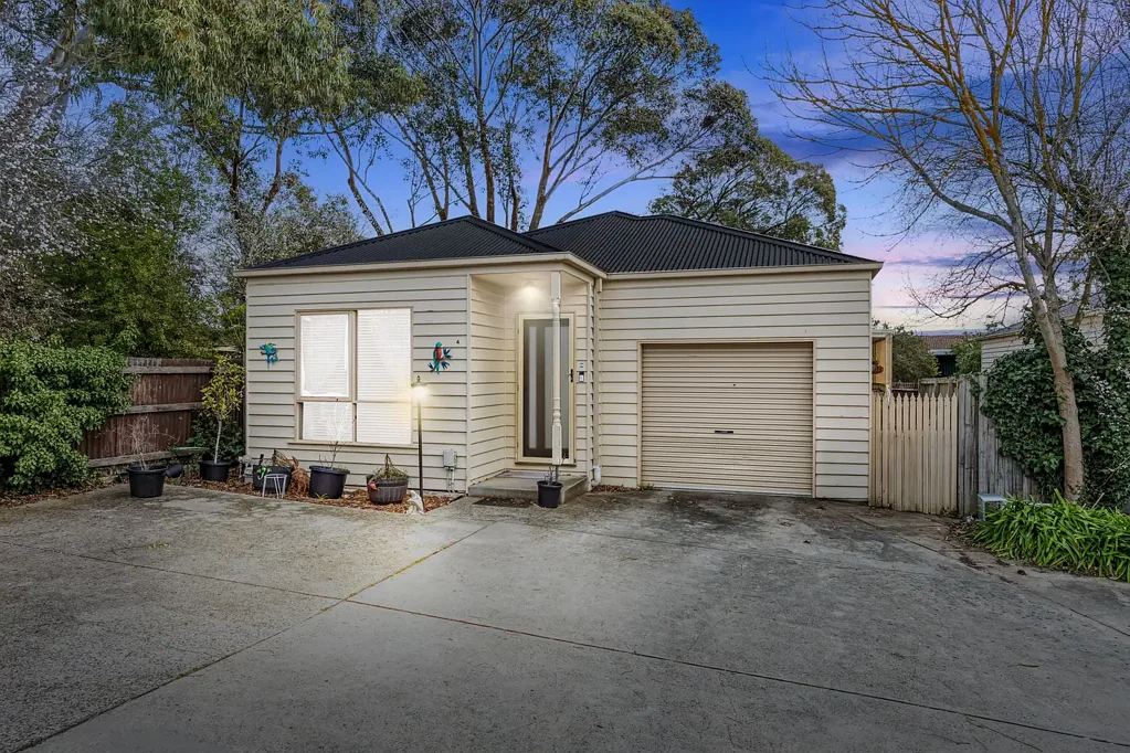 Ballarat East 3 Bedroom Discover Your Perfect Start in a Prime Location
