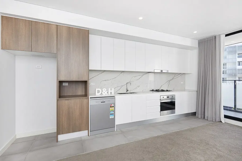 Modern Studio Apartment with Balcony