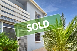 4/8 Lovegrove Drive, Araluen